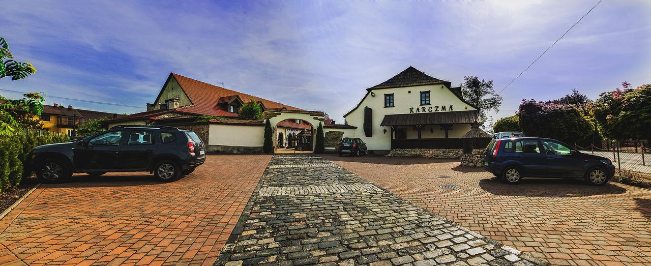 Hotel Pod Kogutkiem Krzywaczka Exterior photo