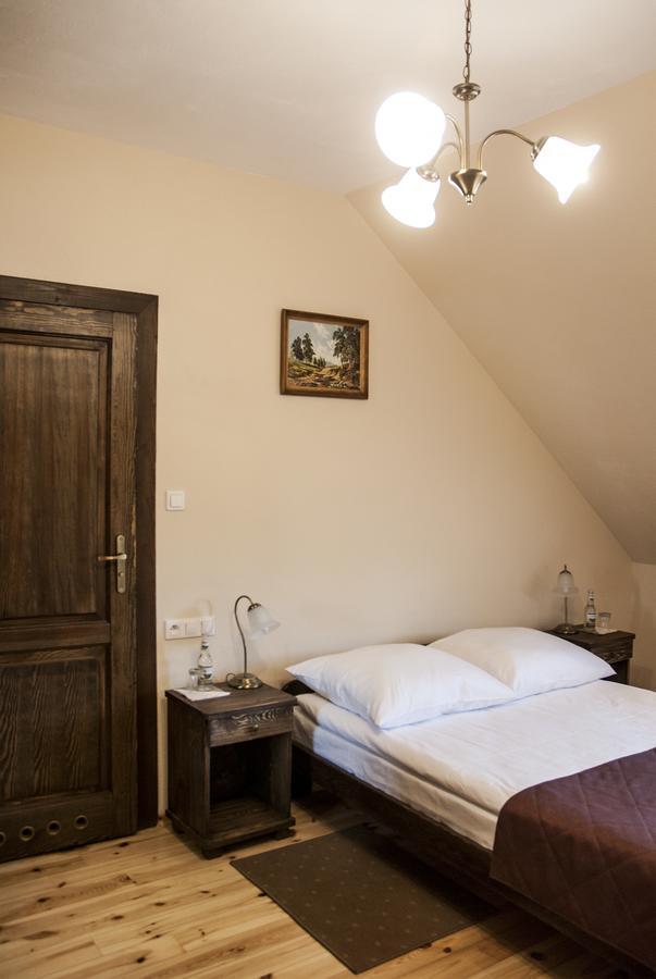 Hotel Pod Kogutkiem Krzywaczka Exterior photo